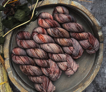 Under The Mountain - Lore Fingering