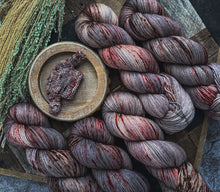 Under The Mountain - Lore Fingering