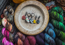 🎃 Summer Nightmare - Before Christmas | Bitsy (50 gram) Skein & Charm Set