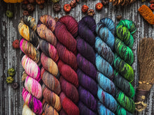 🎃 Summer Nightmare - Before Christmas | Bitsy (50 gram) Skein & Charm Set