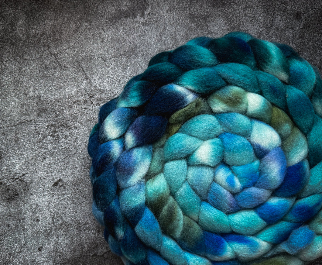 Kelpie Kisses - Chevoit Combed Top Wool - Roving
