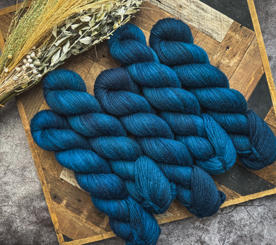 Cerberus | Persephone Collection - Dragon BFL Sport Base