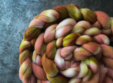 Gaia - 4(oz)Targhee Roving Wool – Dragon Hoard Yarn