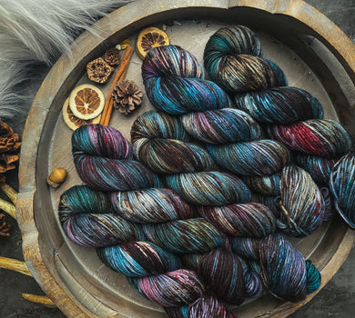 Never Christmas | Narnia Collection | Fairytale DK Base
